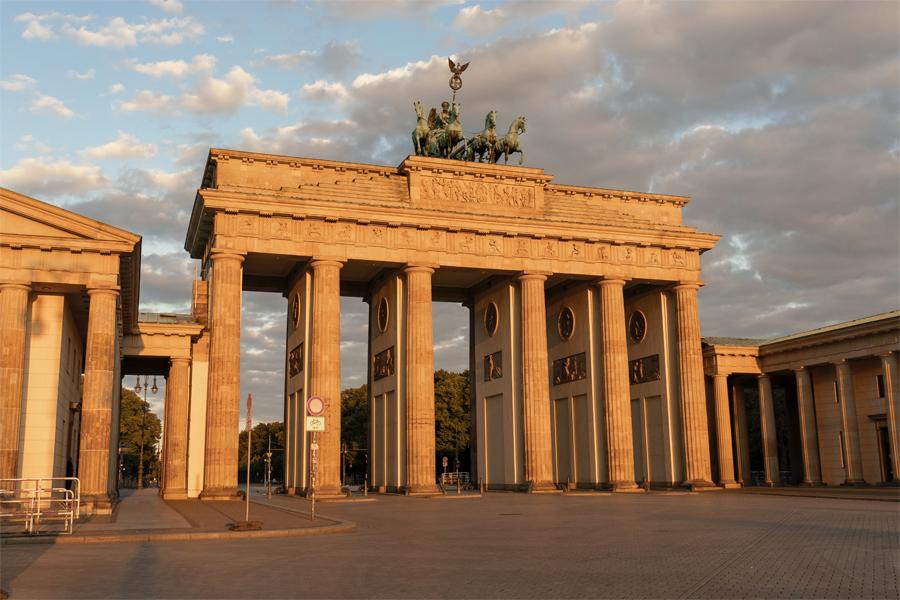 A photo of the Brandenburg Gate.